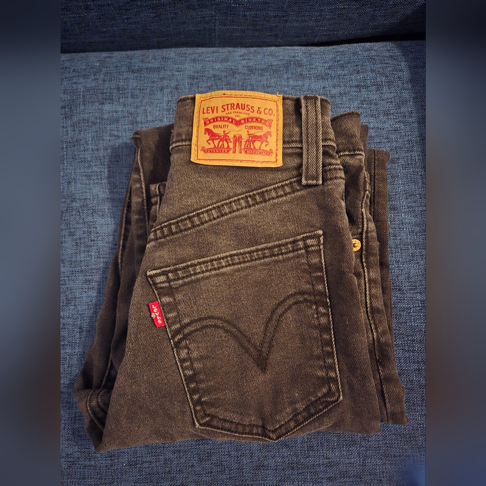 Levi's Ribcage Jeans - Picture 11 of 13
